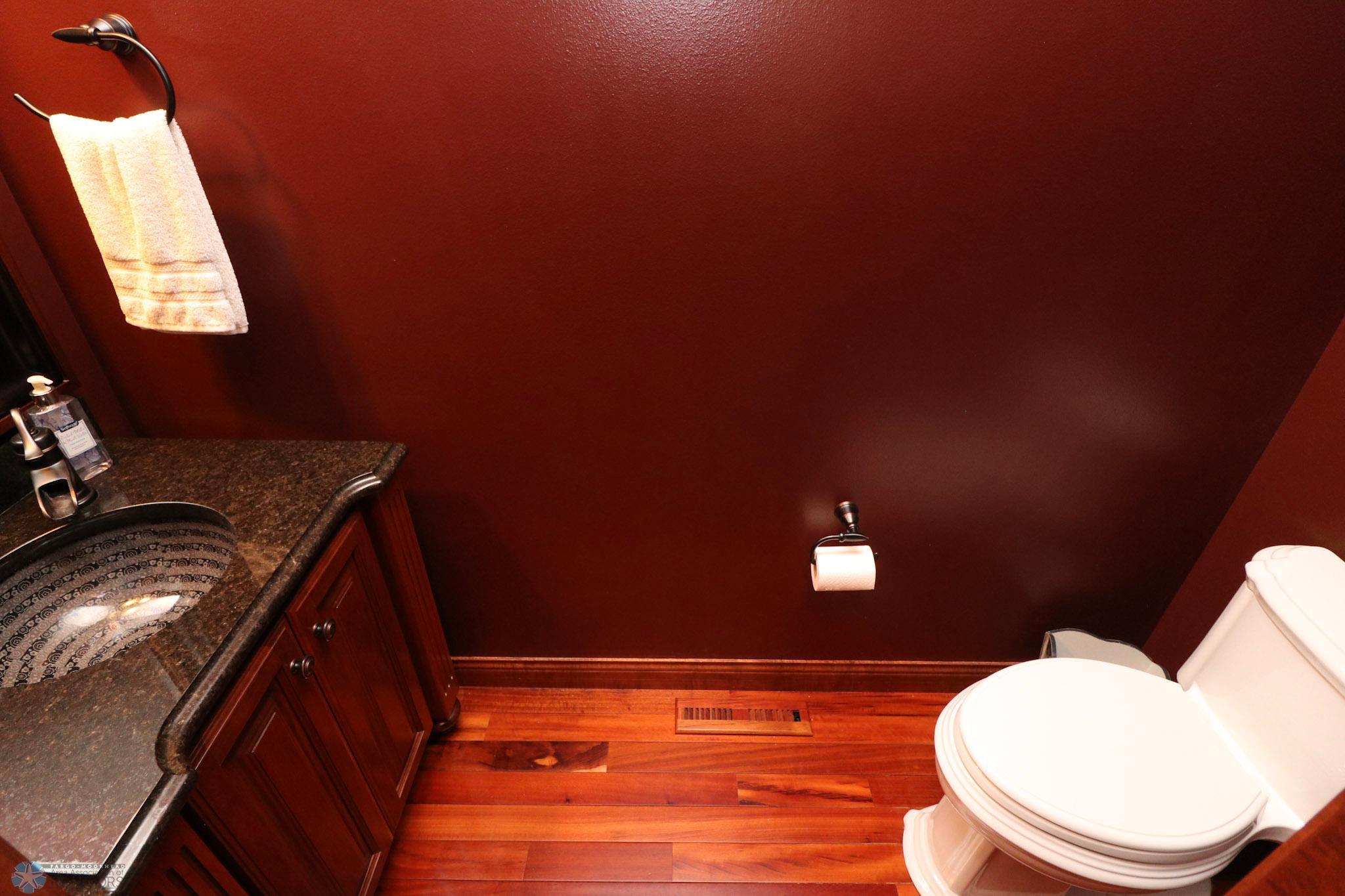 1/2 bath on main