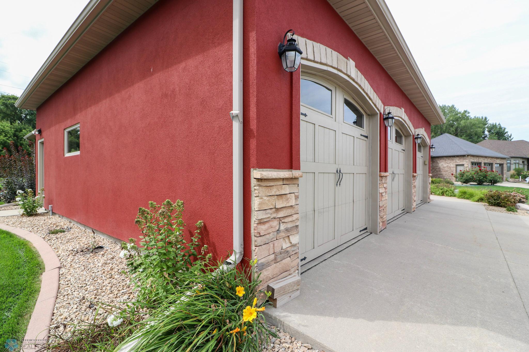 3 car garage