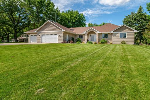 Located close to Hutchinson, this impressive 4 bed 3 bath home offers a blend of comfort and style!