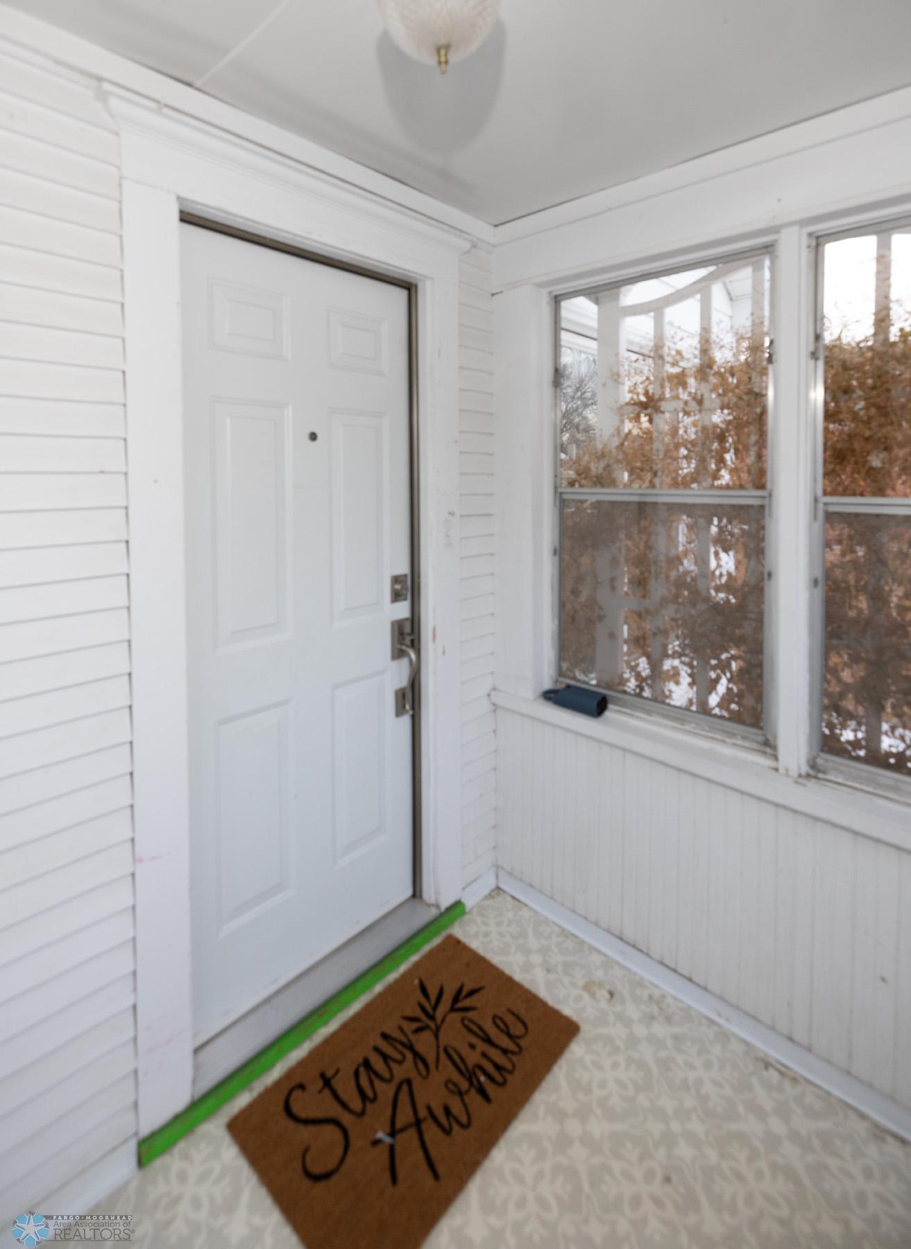 Screened in front porch