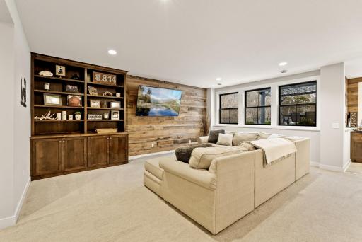 2923 County Road 101 S, Wayzata, MN 55391