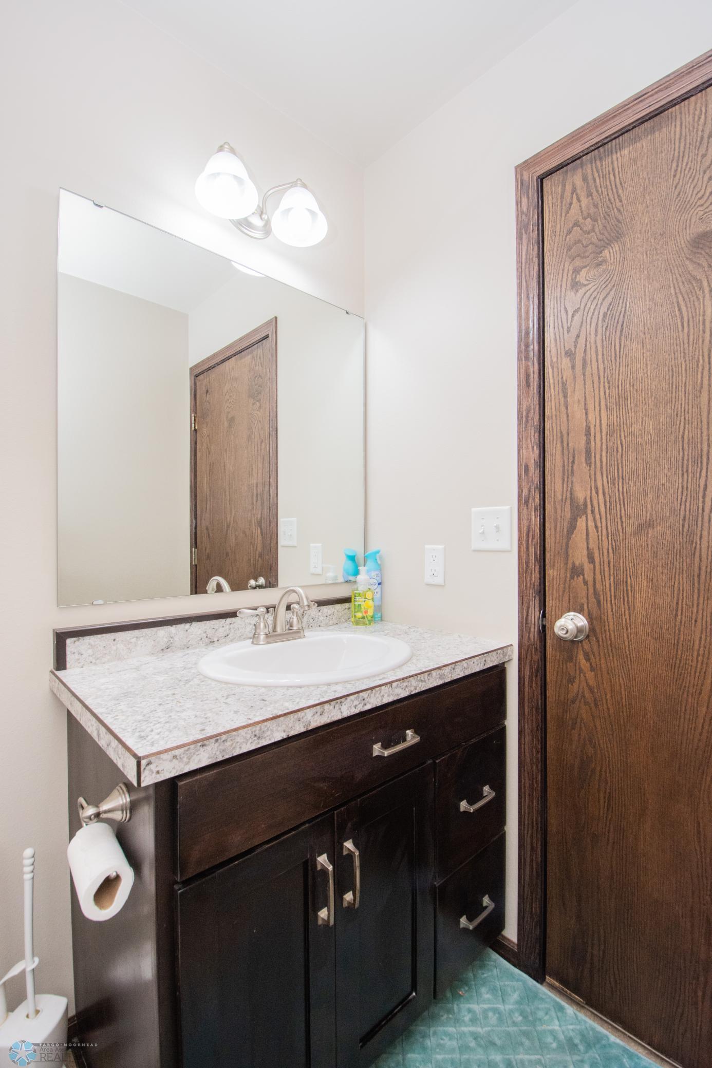 Upstairs full bathroom