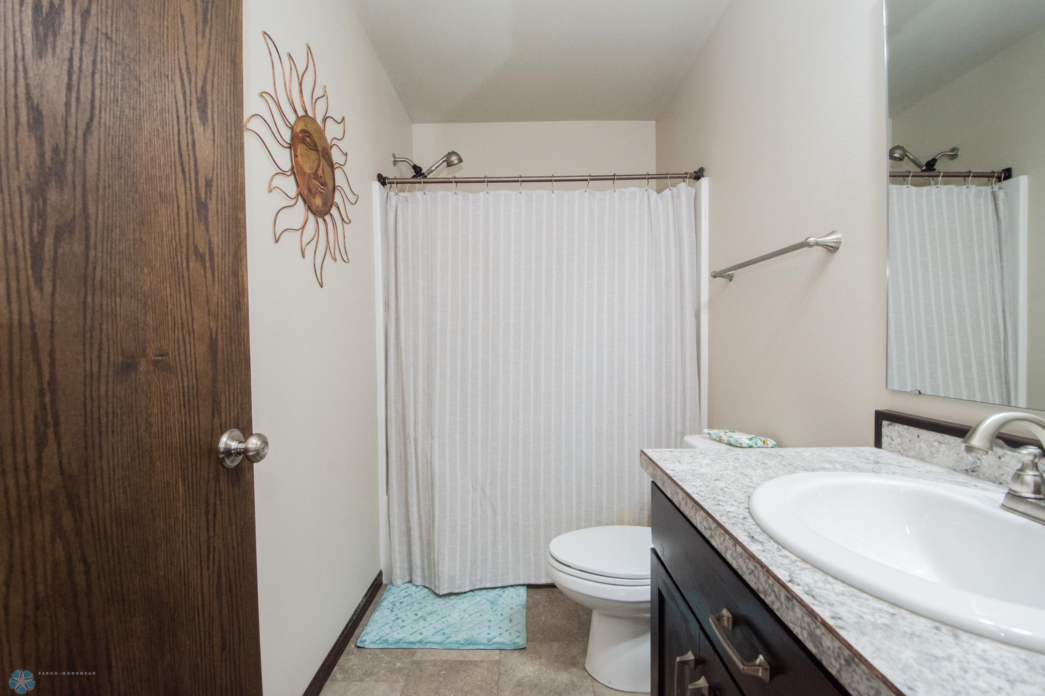 Upstairs full bathroom