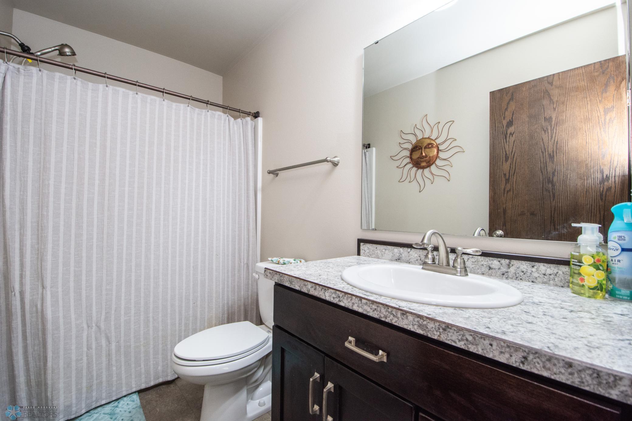 Upstairs full bathroom
