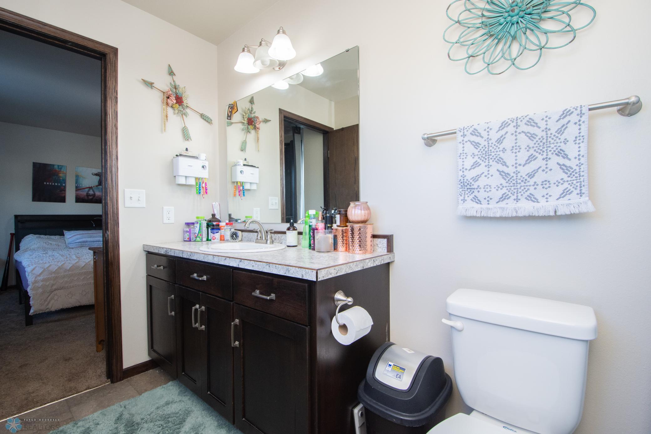 Primary Full bathroom