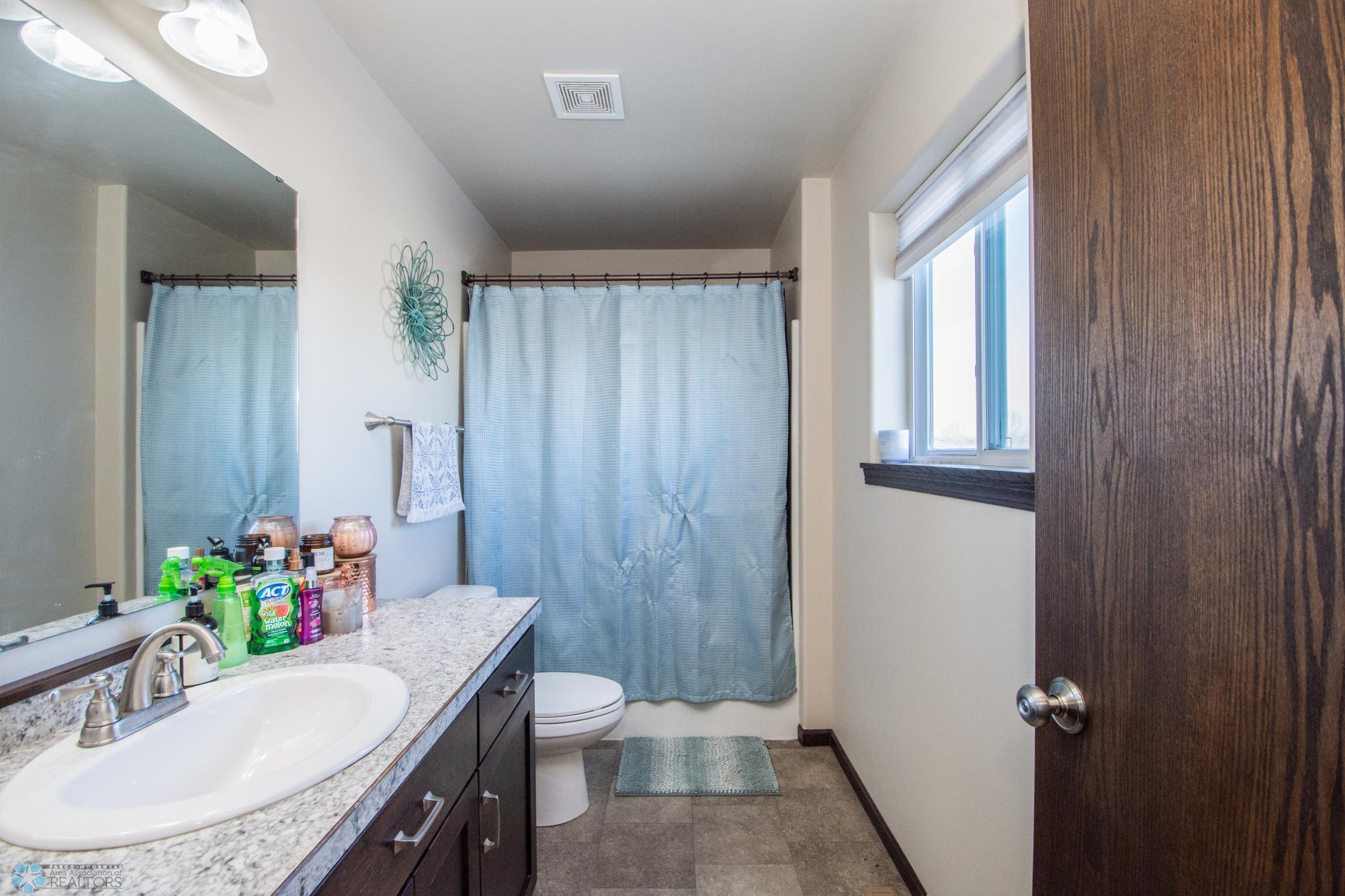 Primary Full bathroom