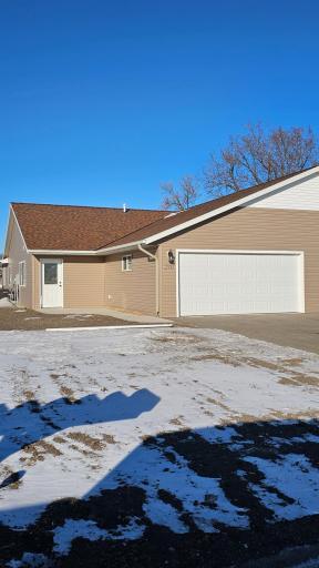 210 4th Avenue S, Raymond, MN 56282