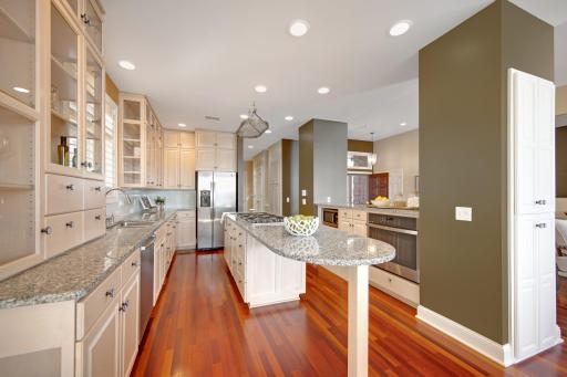 3489 Siems Court, Arden Hills, MN 55112
