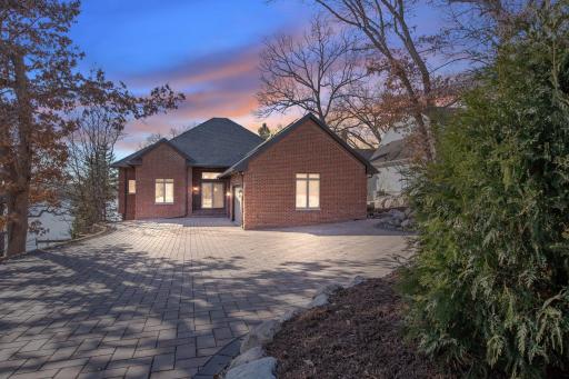 3489 Siems Court, Arden Hills, MN 55112
