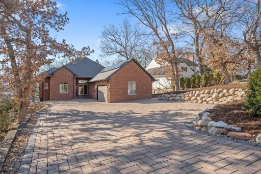 3489 Siems Court, Arden Hills, MN 55112
