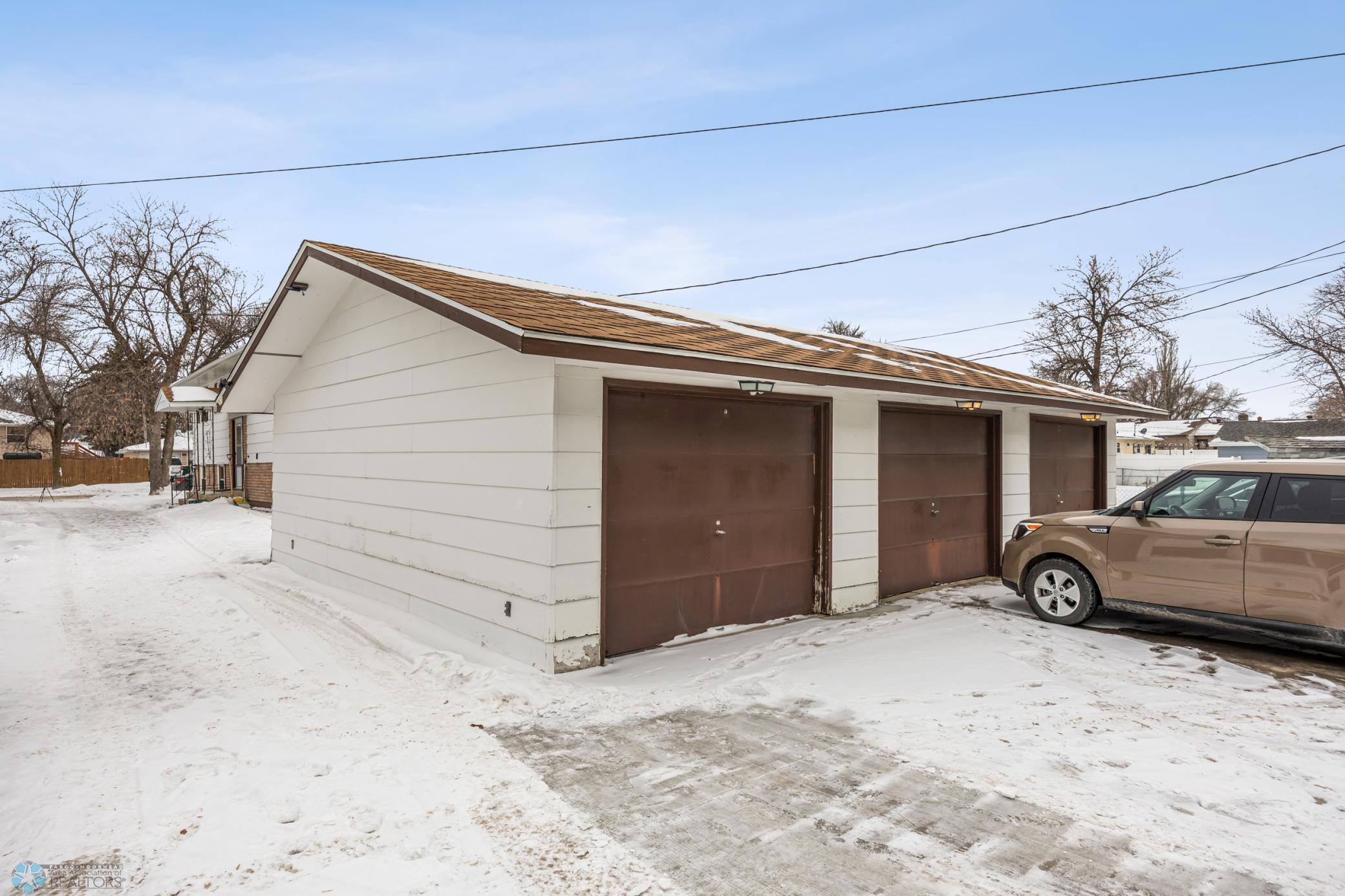 3 Stall Garage