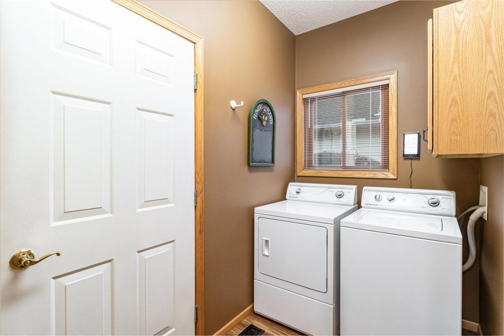 652 Aqua Cir small.jpg Main level washer and dryer.jpg