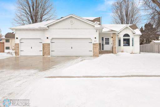 2817 38 1/2 Avenue S, Fargo, ND 58104