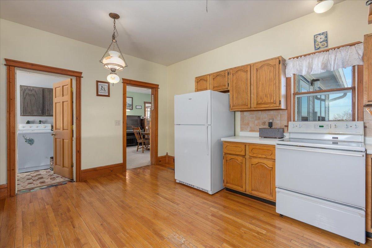 10-Kitchen.jpg