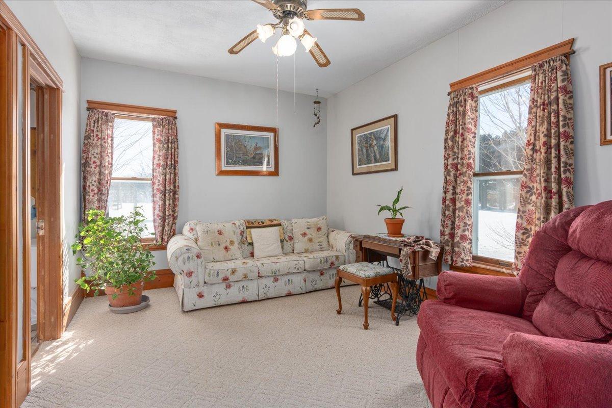 06-Family Room.jpg