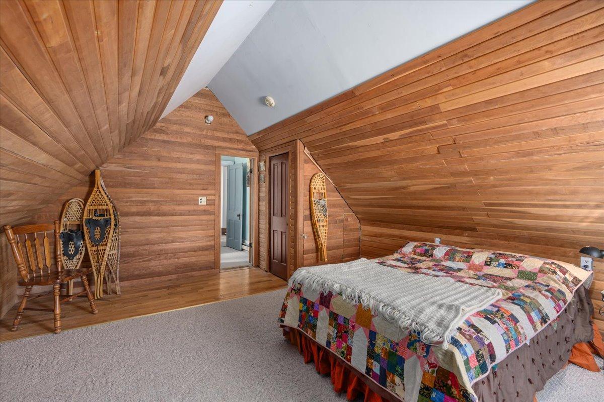 18-Bedroom 1.jpg