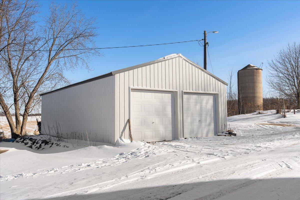 27-Garage.jpg