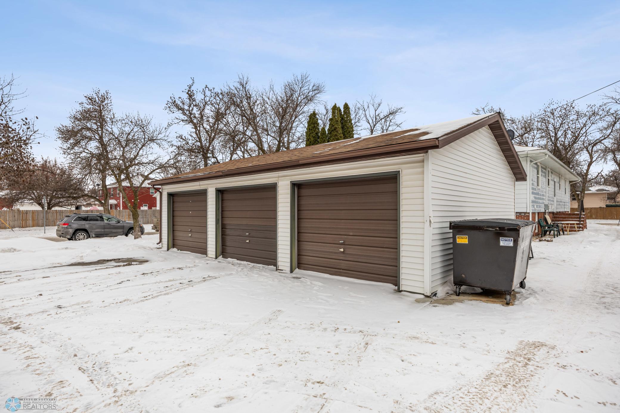 3 Stall Garage