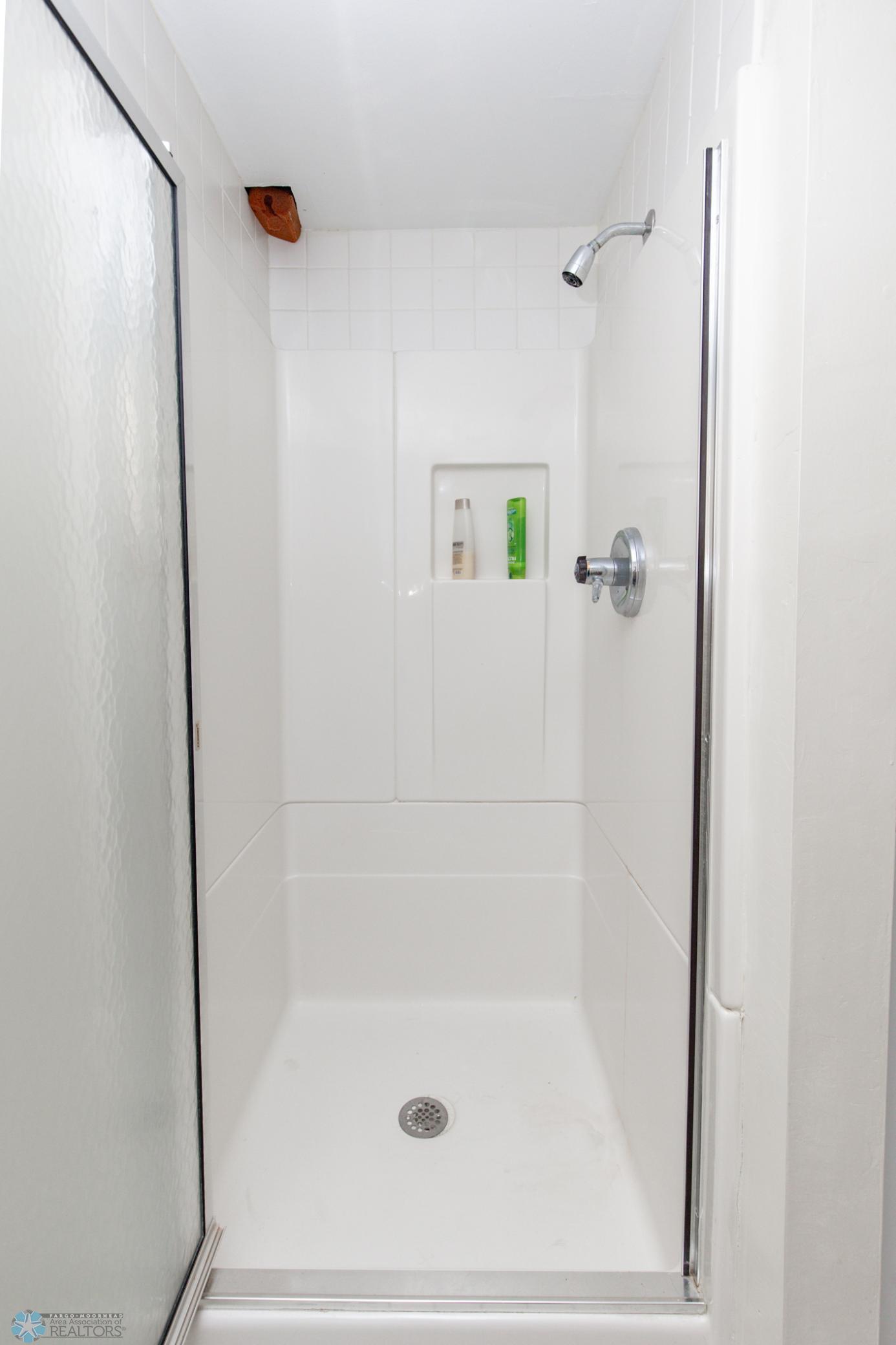 Bathroom 3/Laundry