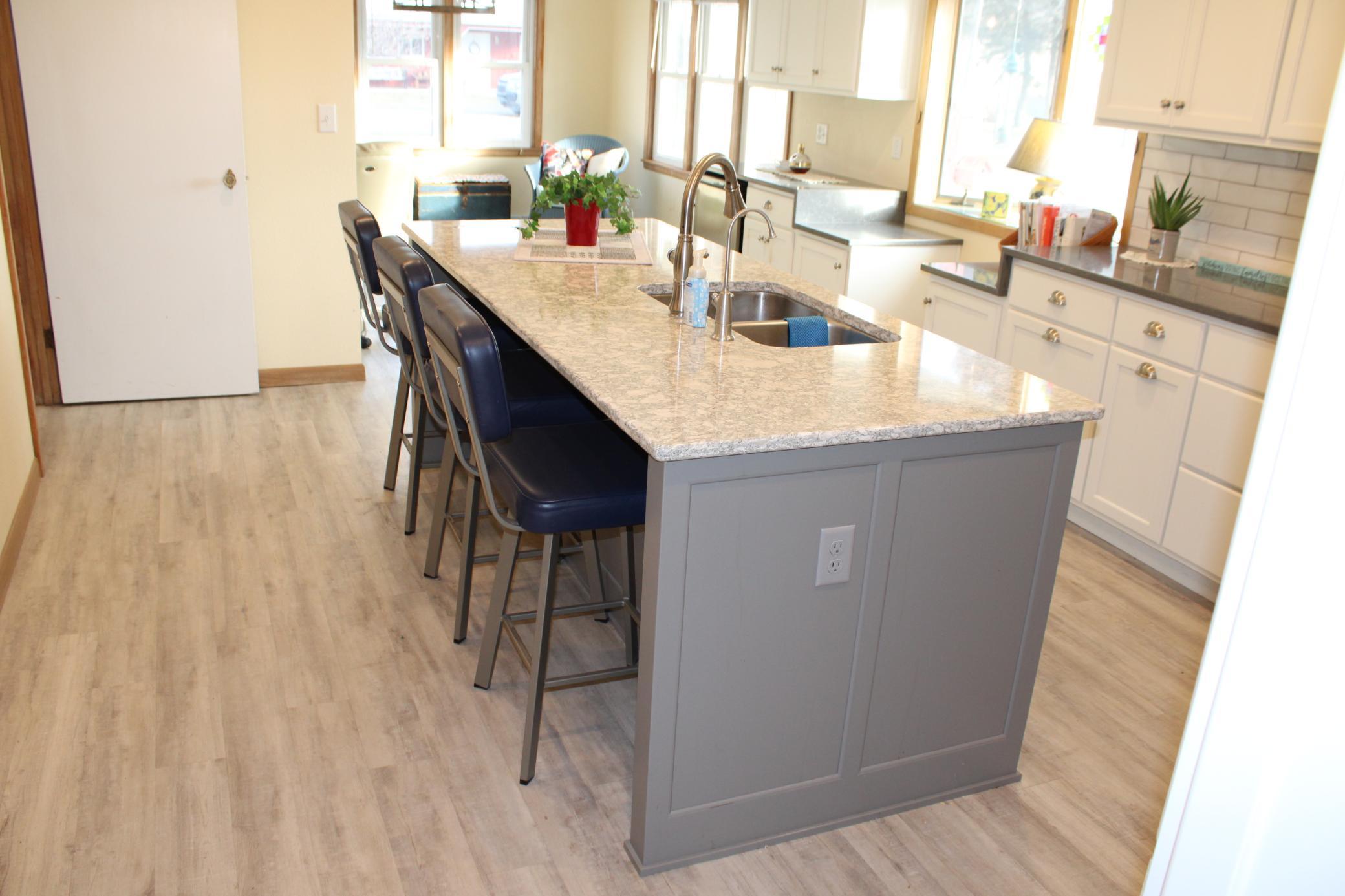 Kitchen Island Seating.JPG
