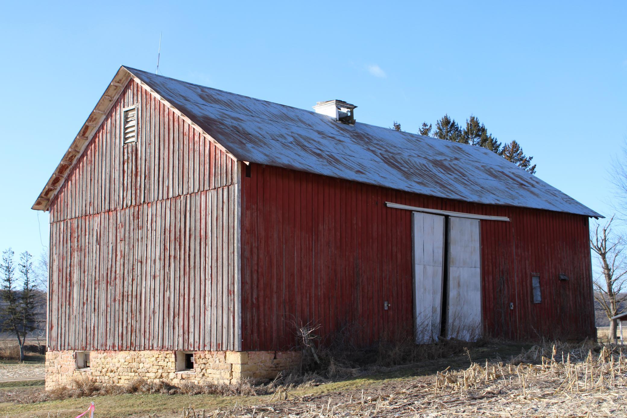 Barn NE 2.JPG