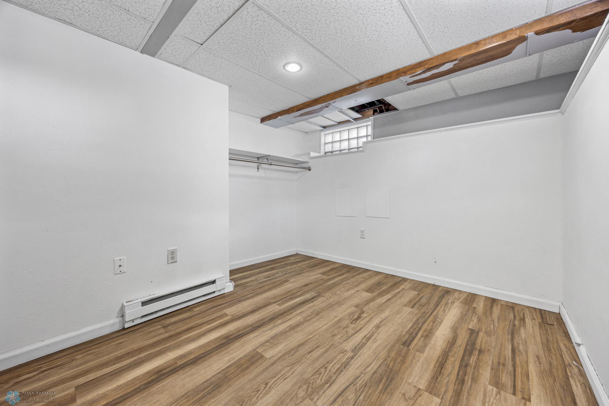 Bonus Room (needs egress)