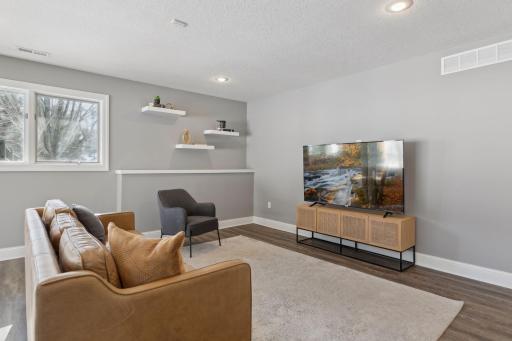 687 Oakgreen Avenue Court N, Stillwater, MN 55082