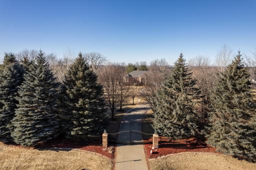 1083 Weatherhill Lane SW, Rochester, MN 55902