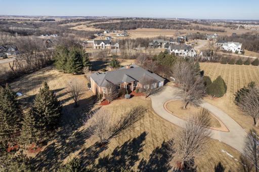 1083 Weatherhill Lane SW, Rochester, MN 55902
