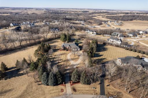 1083 Weatherhill Lane SW, Rochester, MN 55902