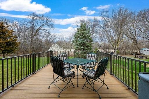 Maintenance free deck w/ powder coated railing