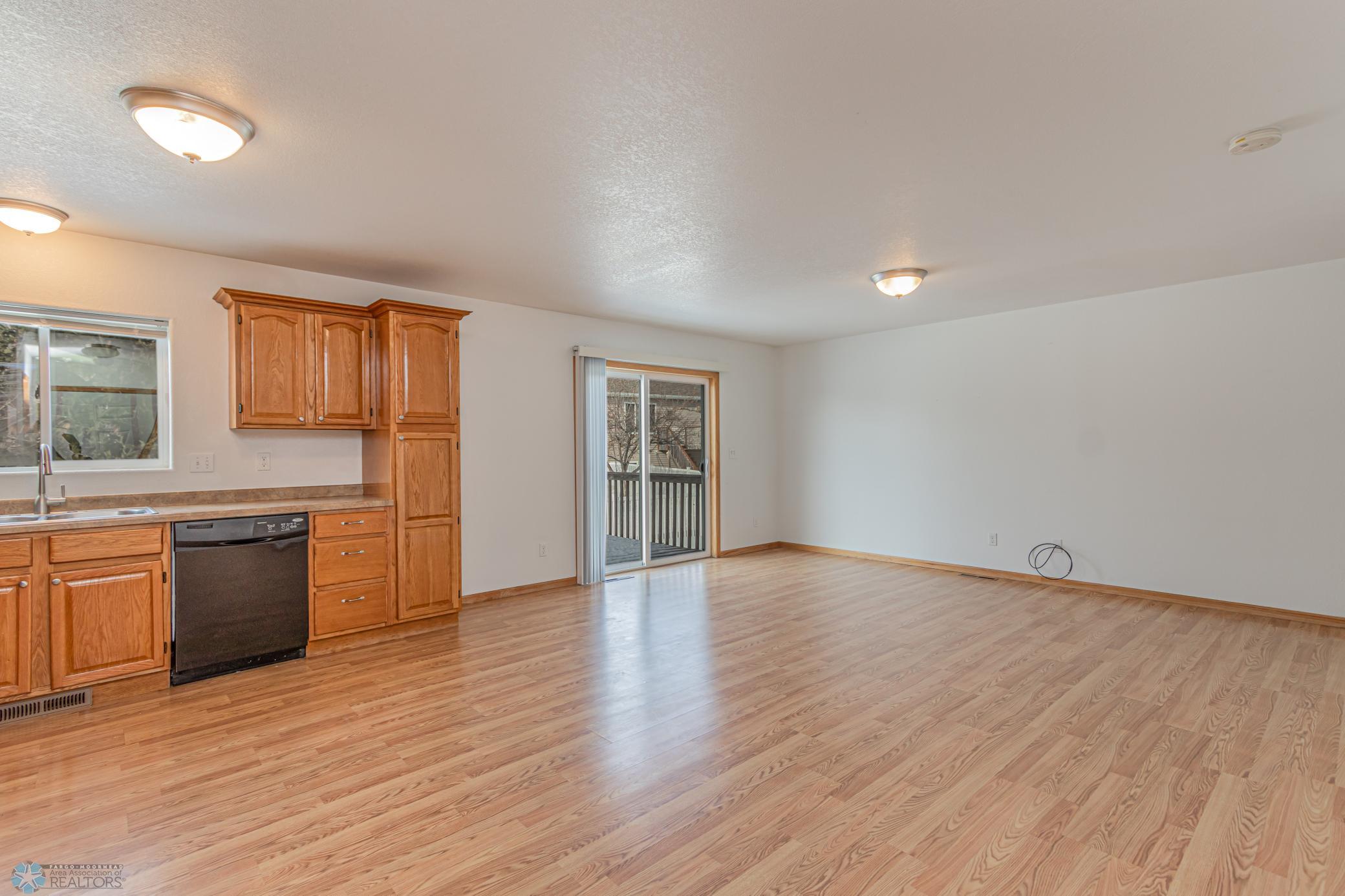 4227 51st Street S Fargo, ND-5.jpg