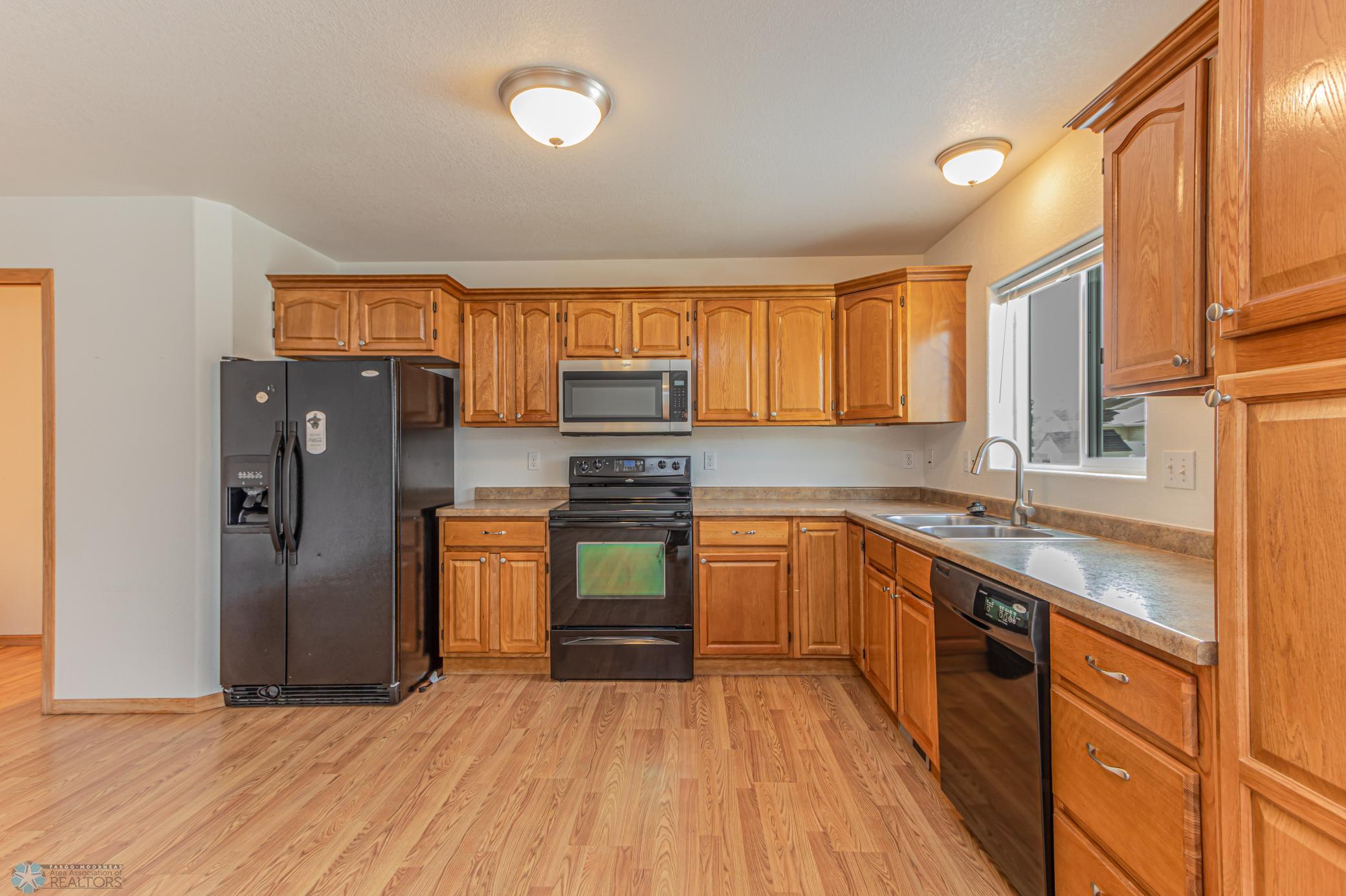4227 51st Street S Fargo, ND-6.jpg