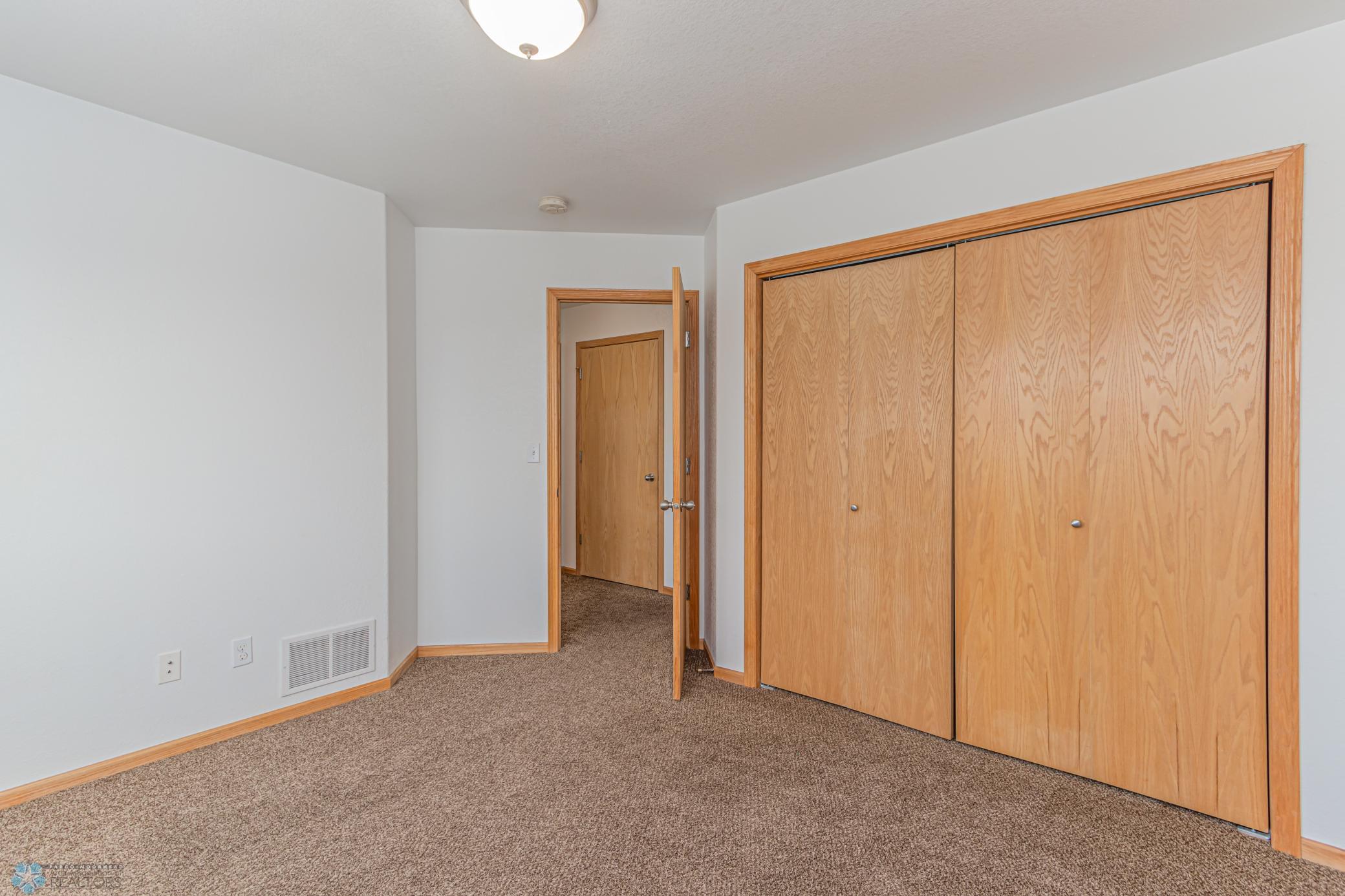 4227 51st Street S Fargo, ND-17.jpg