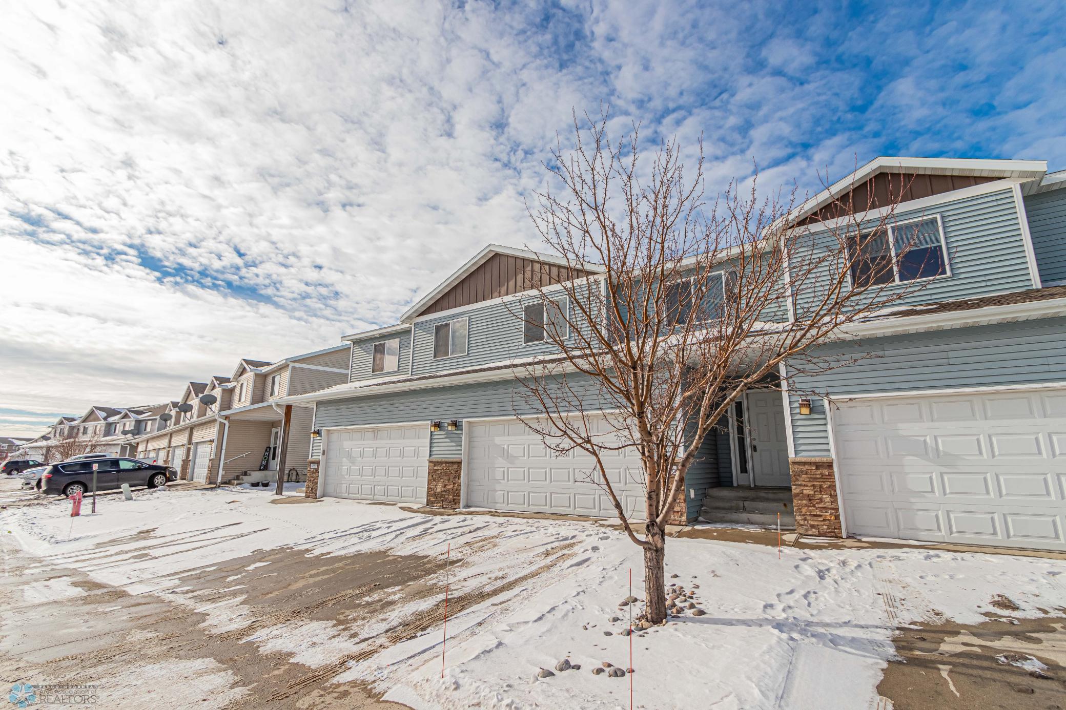 4227 51st Street S Fargo, ND-33.jpg