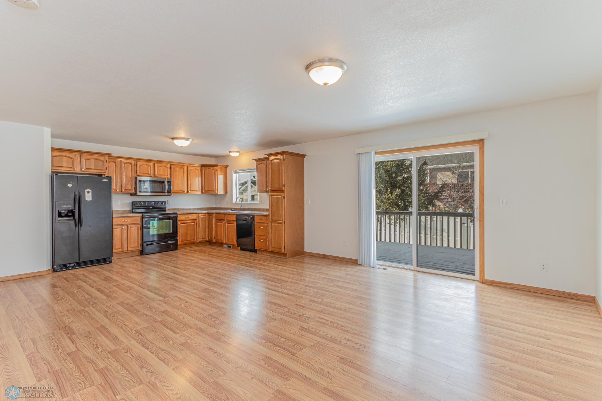 4227 51st Street S Fargo, ND-3.jpg