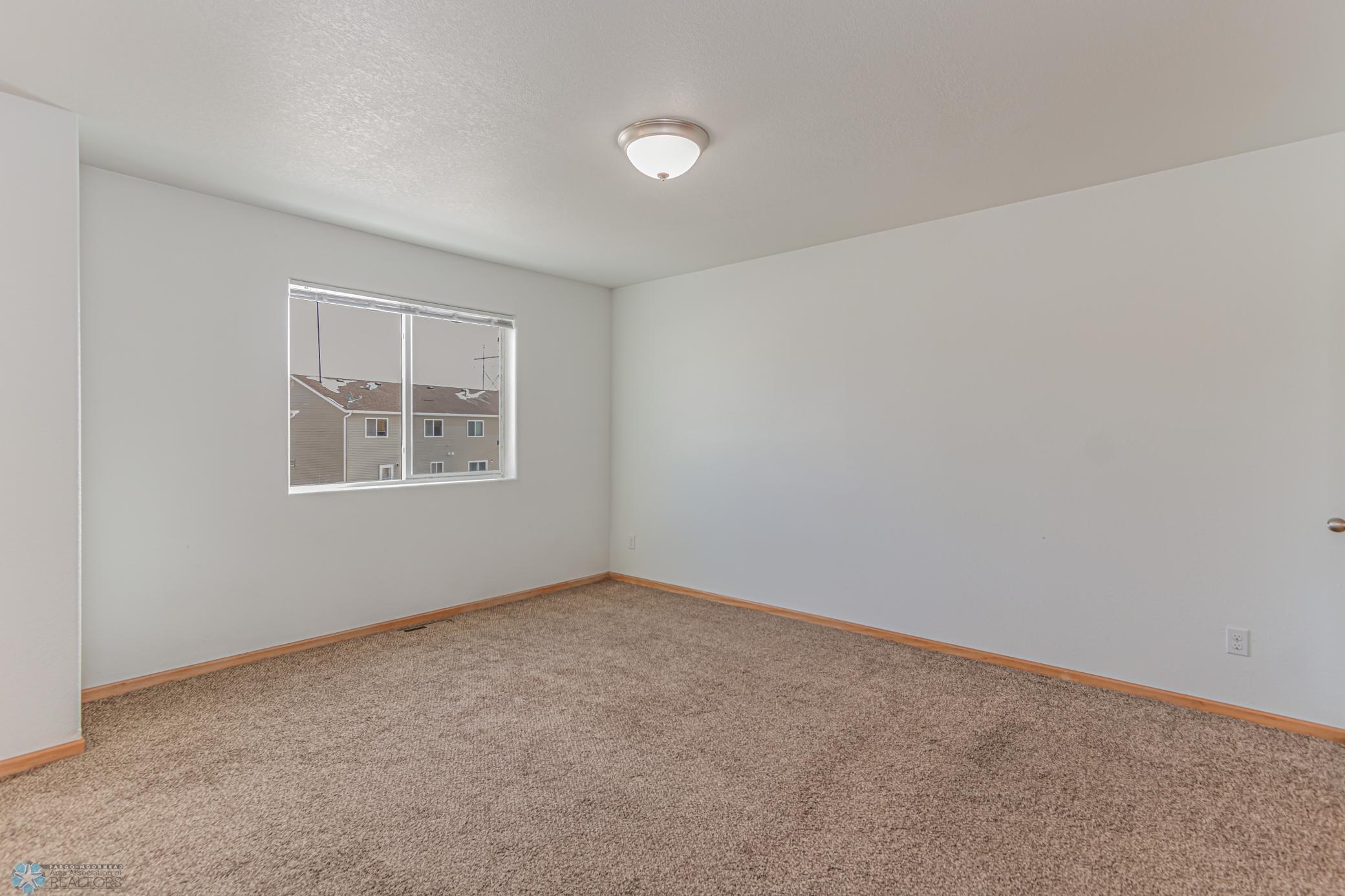 4227 51st Street S Fargo, ND-12.jpg