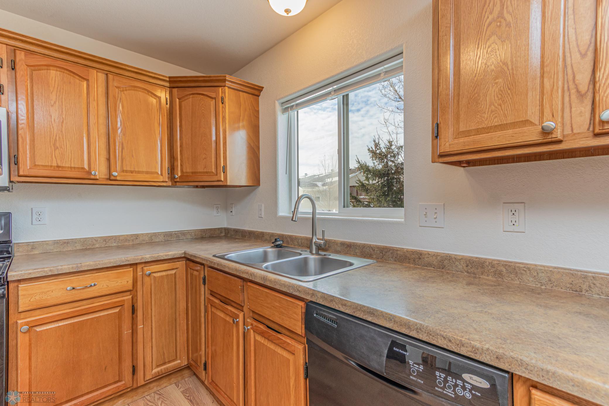 4227 51st Street S Fargo, ND-7.jpg