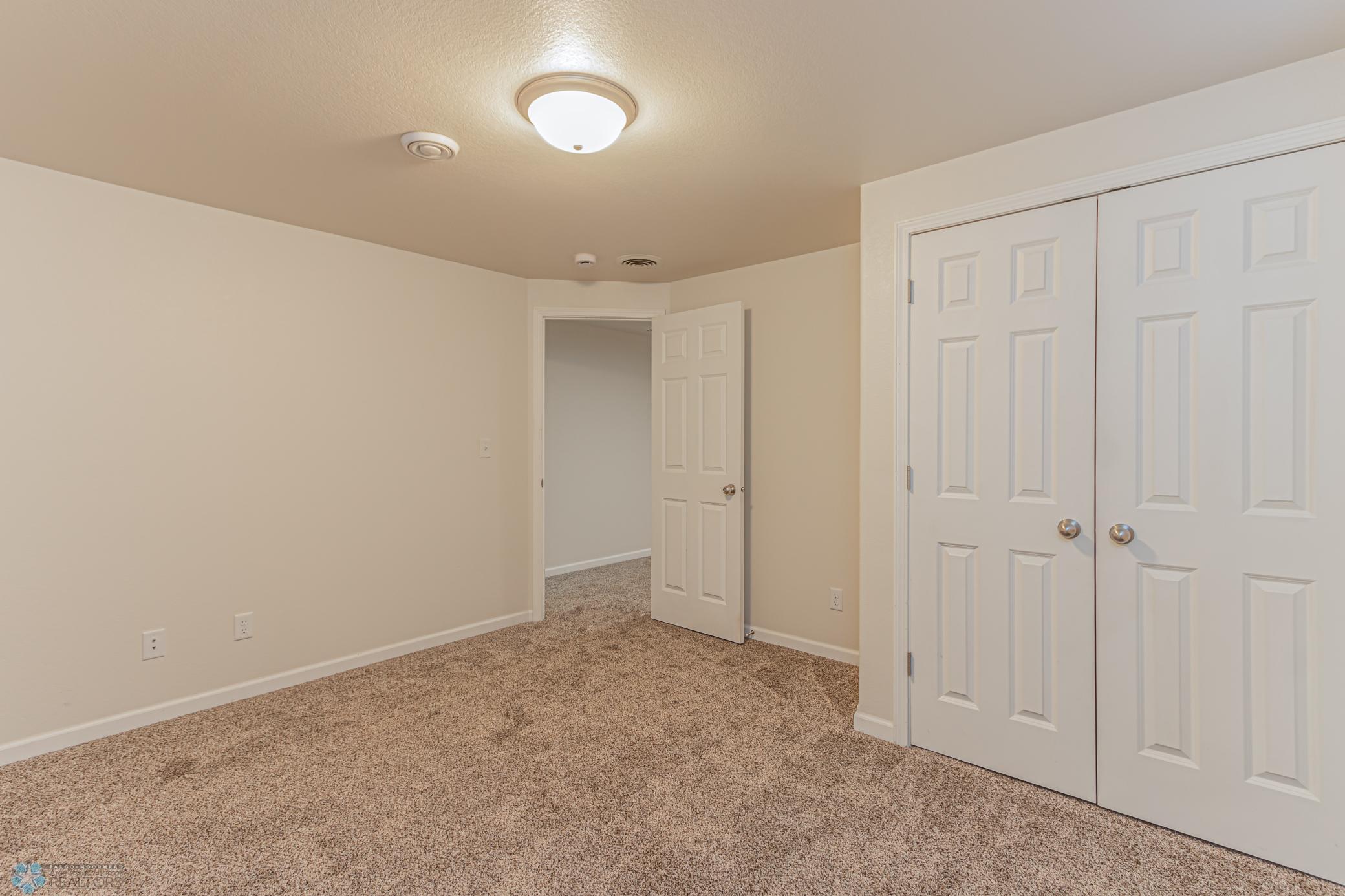 4252 Estate Dr S Fargo, ND-28.jpg