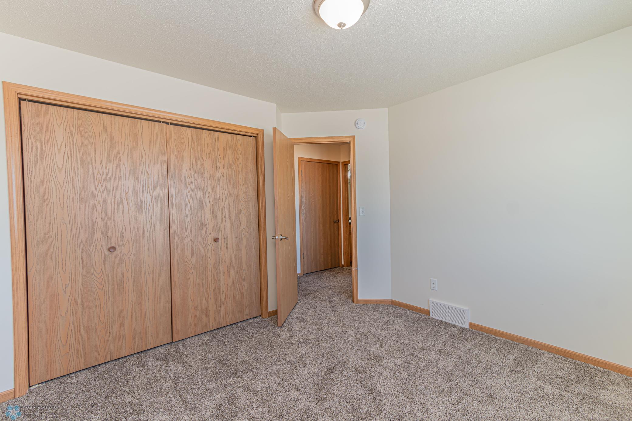 4252 Estate Dr S Fargo, ND-21.jpg
