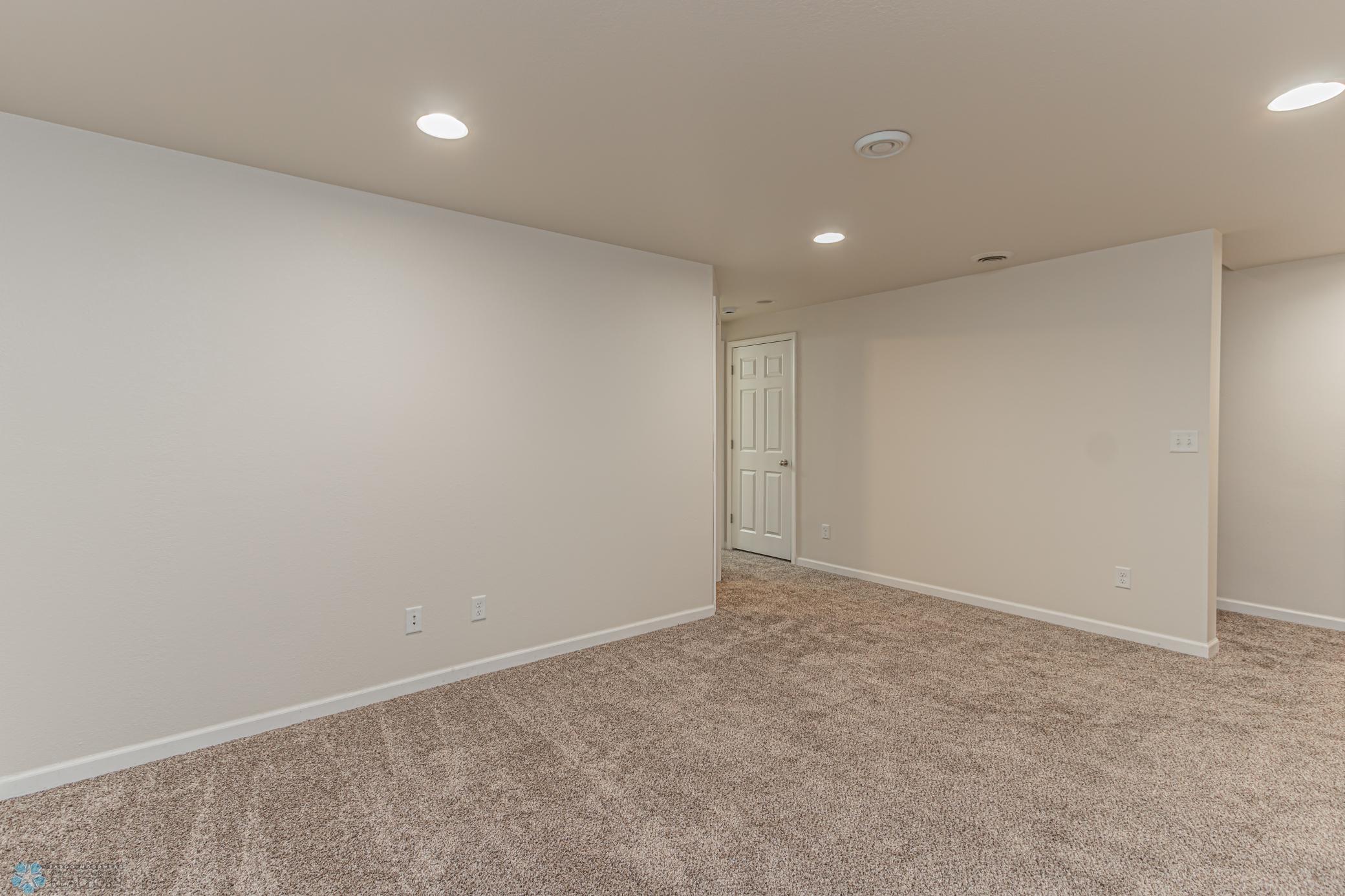4252 Estate Dr S Fargo, ND-26.jpg