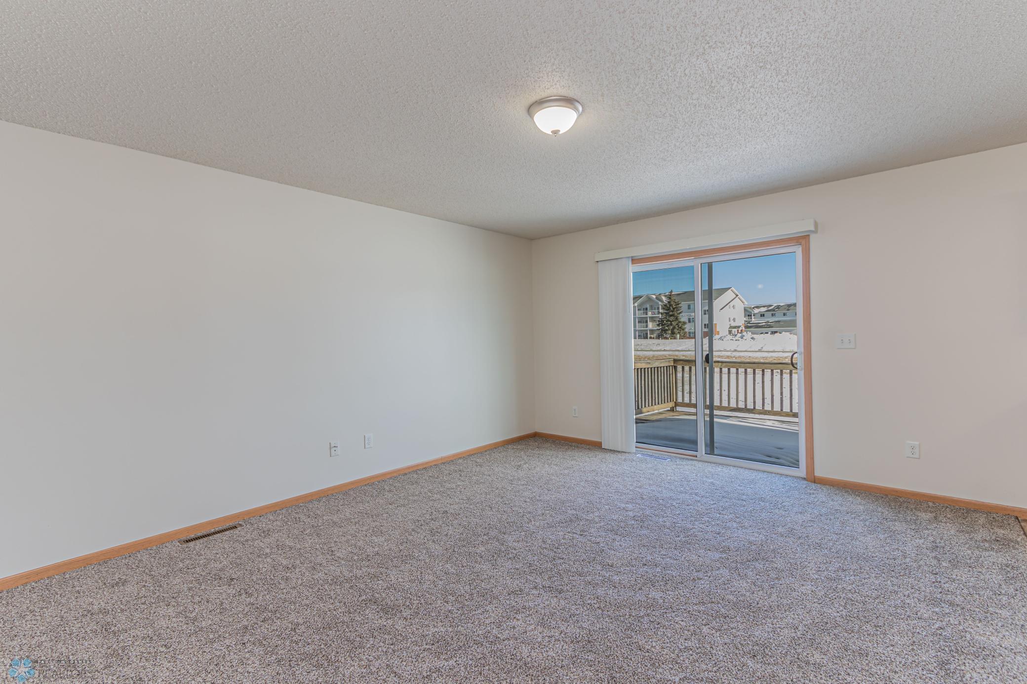 4252 Estate Dr S Fargo, ND-7.jpg