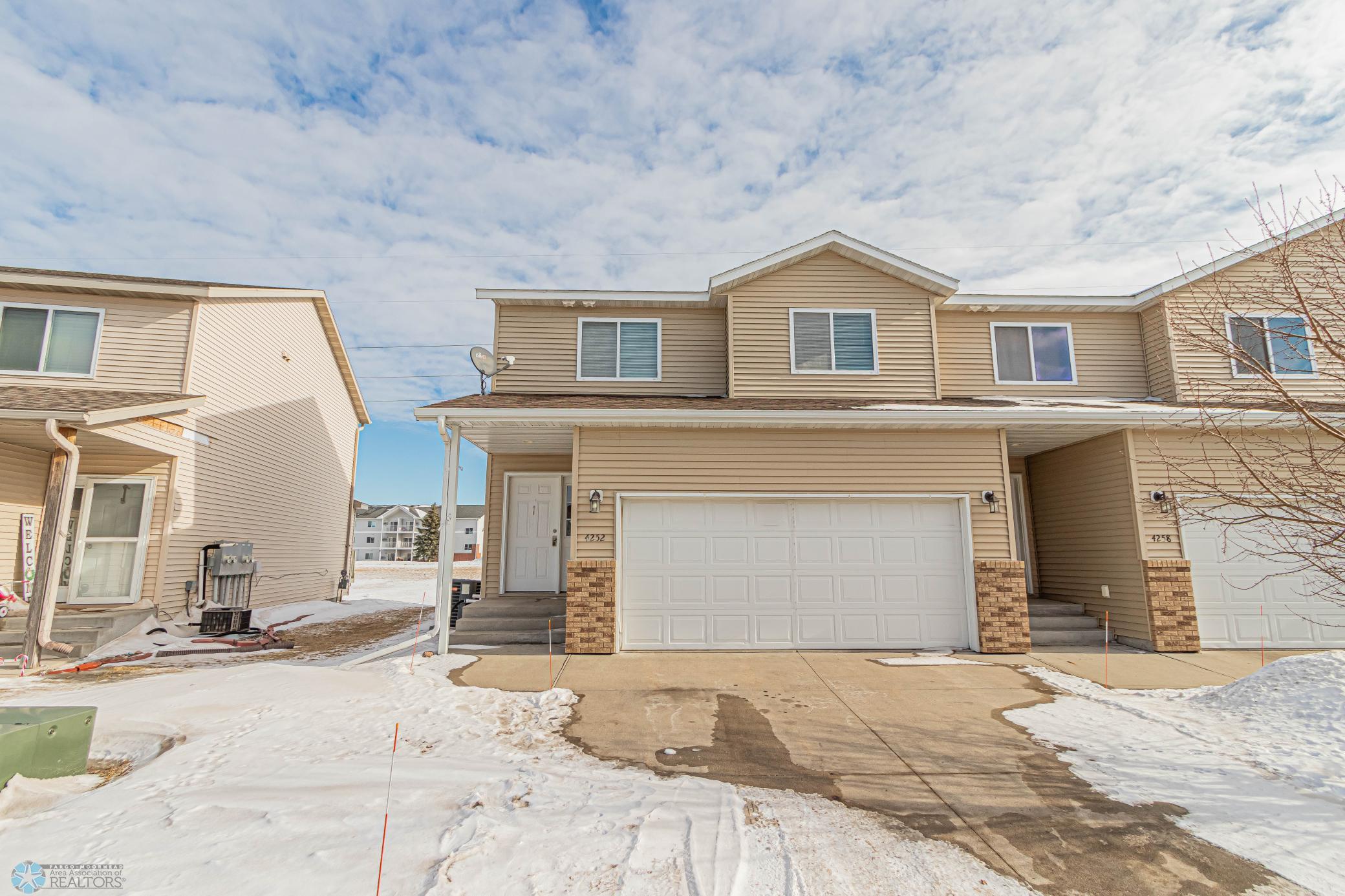 4252 Estate Dr S Fargo, ND.jpg