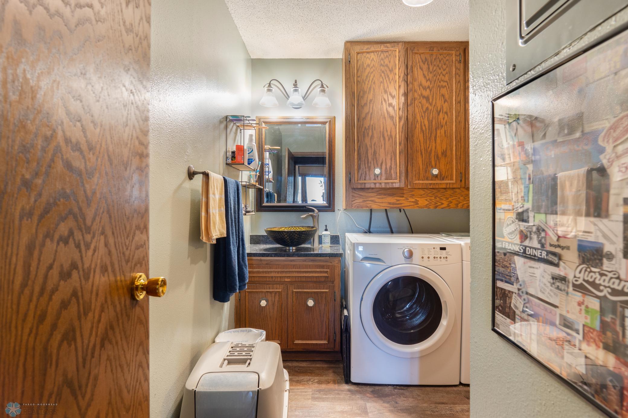 Bathroom/Laundry