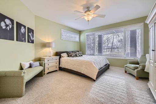 18767 Bearpath Trail, Eden Prairie, MN 55347