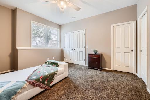 18767 Bearpath Trail, Eden Prairie, MN 55347