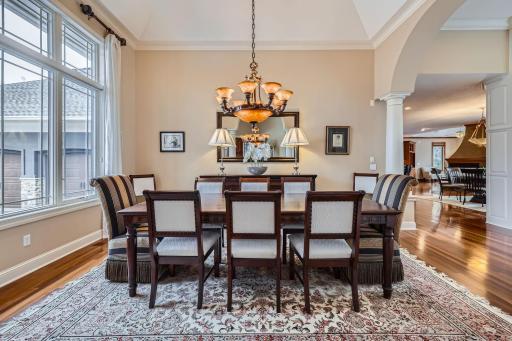 18767 Bearpath Trail, Eden Prairie, MN 55347