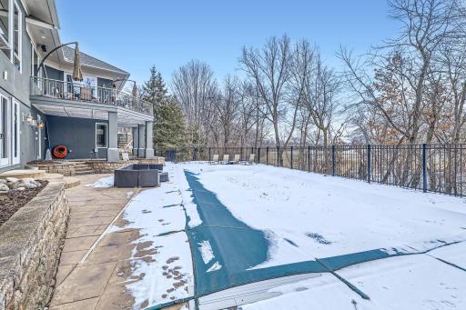 18767 Bearpath Trail, Eden Prairie, MN 55347