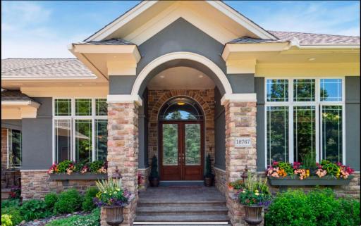 18767 Bearpath Trail, Eden Prairie, MN 55347