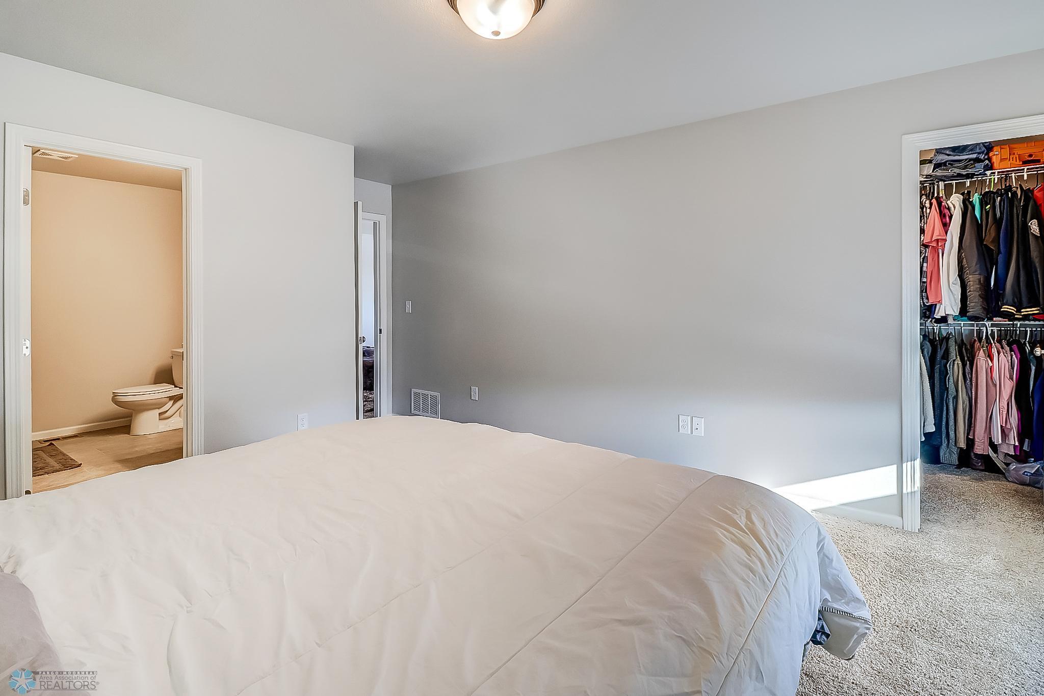 Primary Bedroom1_3.jpg